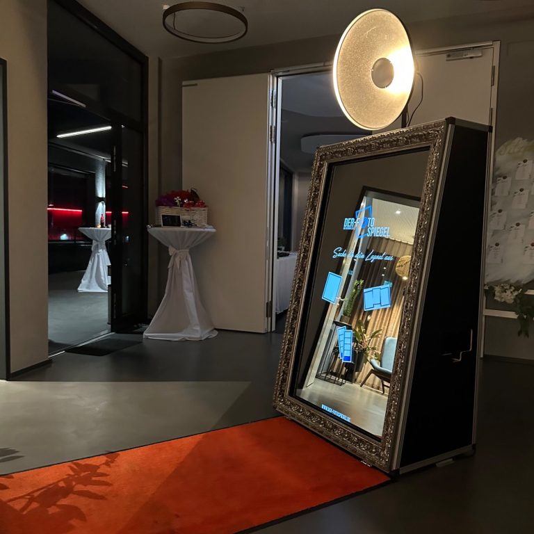 Premium Fotospiegel auf einer Hochzeit in Tübingen Fotospiegel Mieten in Tübingen